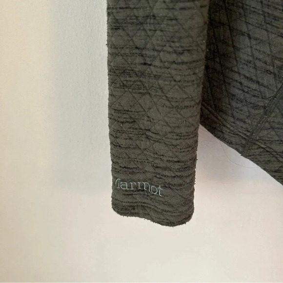 Marmot Annie crocodile color Quilted cowl neck pullover - Picture 6 of 10